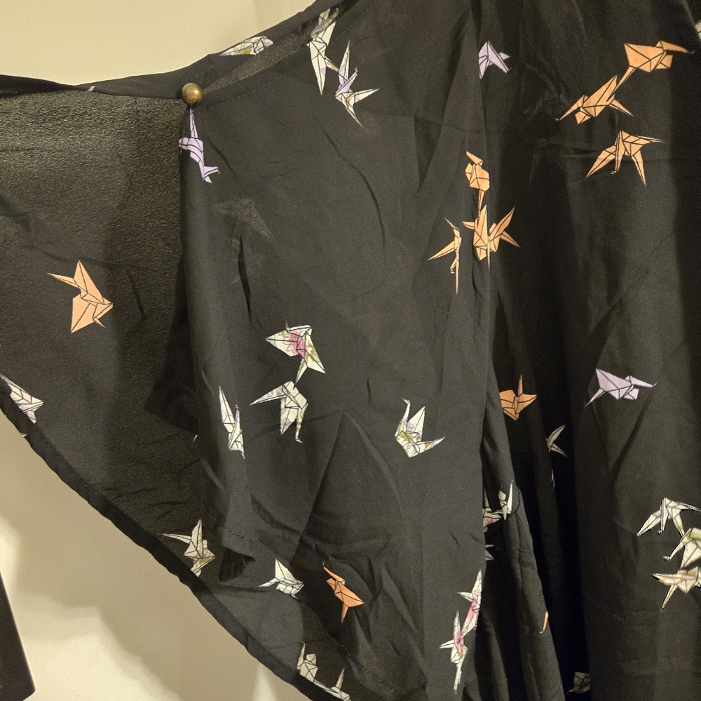 *Torrid size 5 paper cranes oragami top - Picture 2 of 6